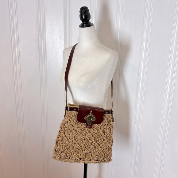 Vintage ETIENNE AIGNER 60s jute macramé bag - Picture 3 of 10